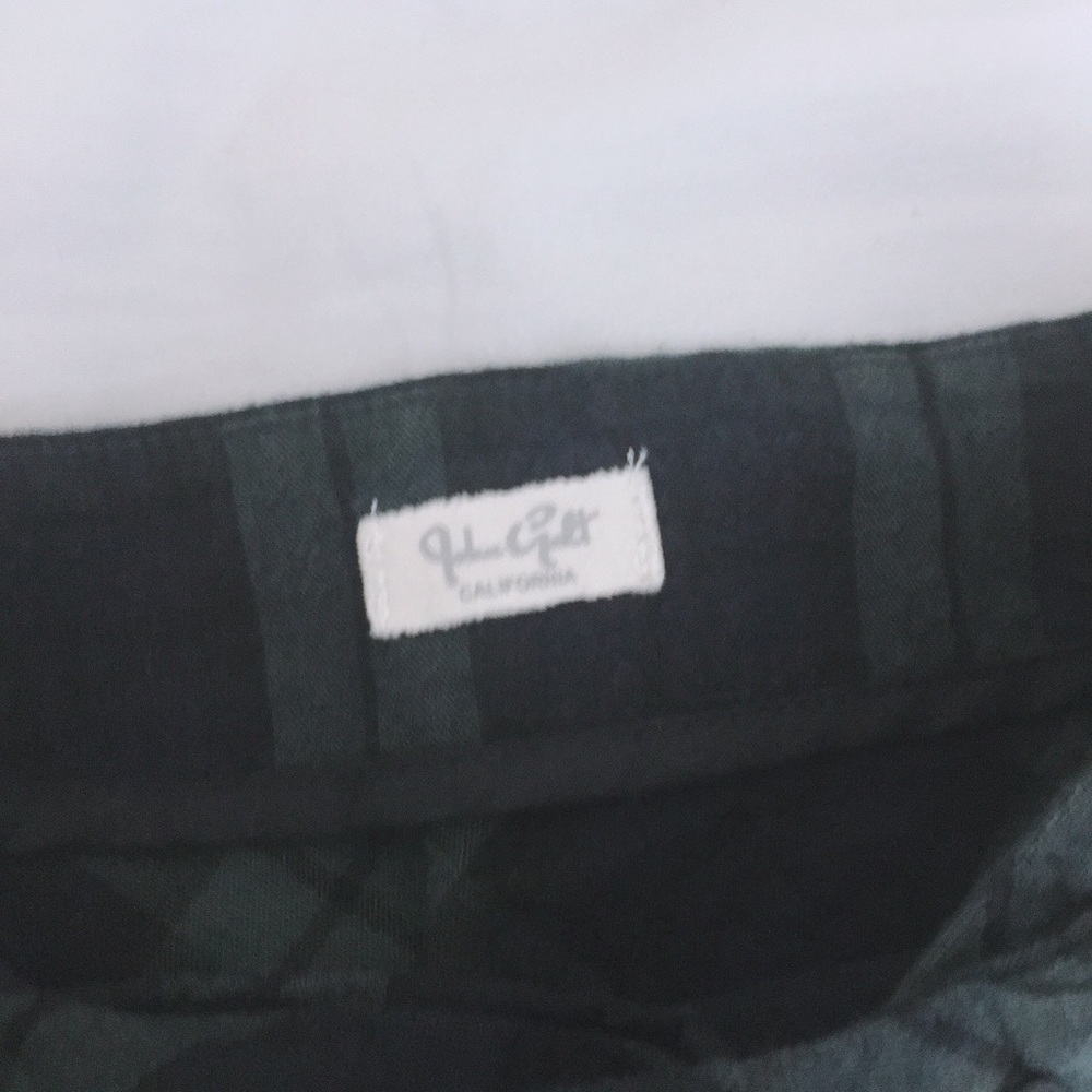Brandy Melville Skirt - Picture 2 of 2